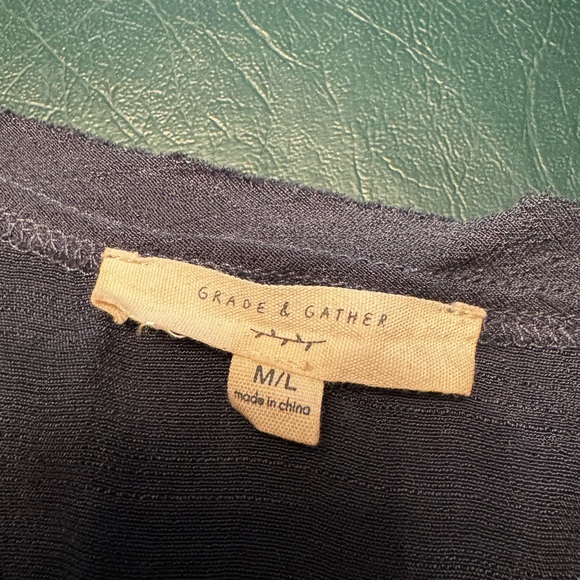 Navy blue baggie blouse, excellent condition - Picture 3 of 5